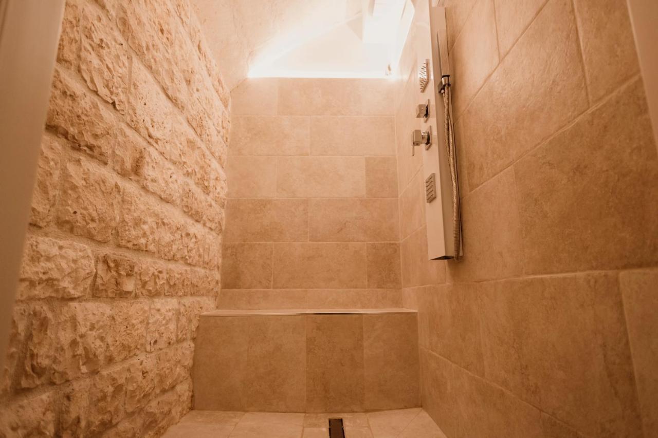 A Stare - Stone Apartment In The Historic Center - มอลเฟตตา ภายนอก รูปภาพ